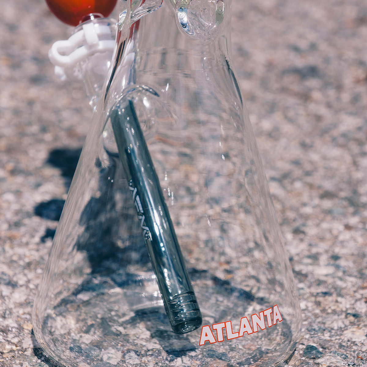 18" Atlanta Baseball 5mm Beaker Bong Bundle